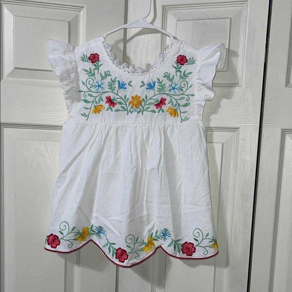 NWT Shein VCAY women's White Embroidered Floral Top.  #0500